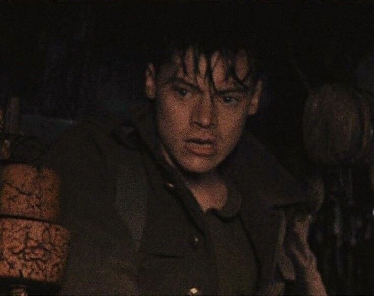 harrydailyposts's tweet photo. harry styles as alex for “dunkirk” (2017) https://t.co/eoD3ij514C