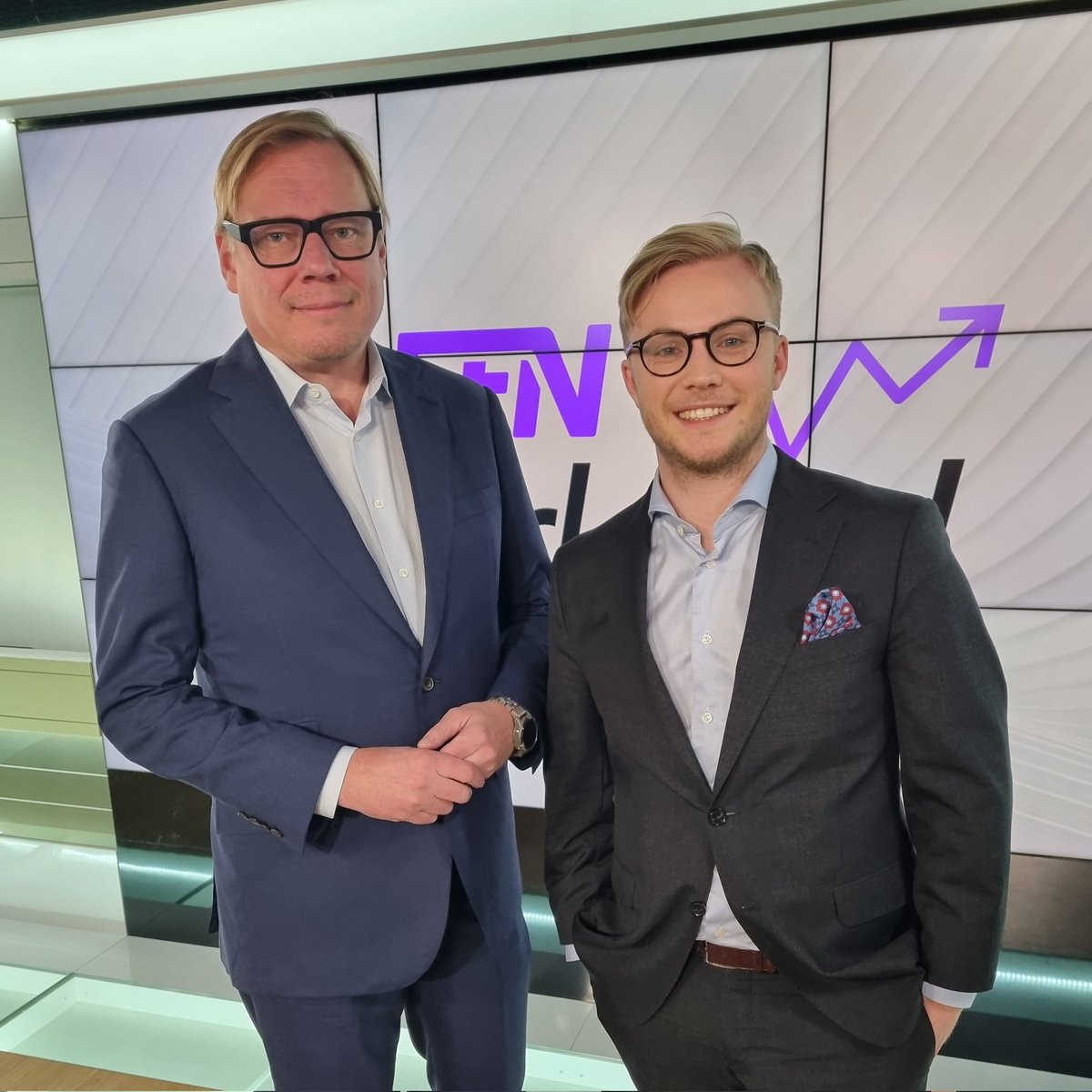 aktiealbin's tweet photo. UTE NU! Så investerar superentreprenören @SE_ANDERS 👇
👉 https://t.co/rvvBw4qbgX

🔁 RT = lottar ut en EFN-mugg bland er! ❤ https://t.co/THonEq0WdT