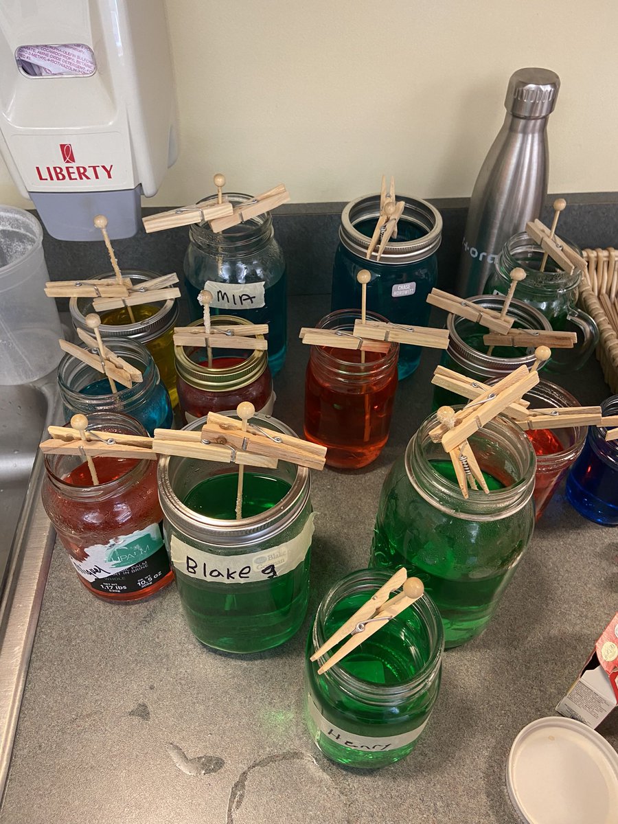 QRGeraghty's tweet photo. Scientists explored what happens when you first heat and then cool a solution of sugar water…stay tuned! @QRGega #qrspride https://t.co/LPnJwXvrZs
