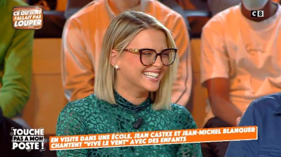 Kelly_V_Soutien's tweet photo. Ce soir @TPMP avec la magnifique et ravissante Kelly https://t.co/O22F1zU1HR