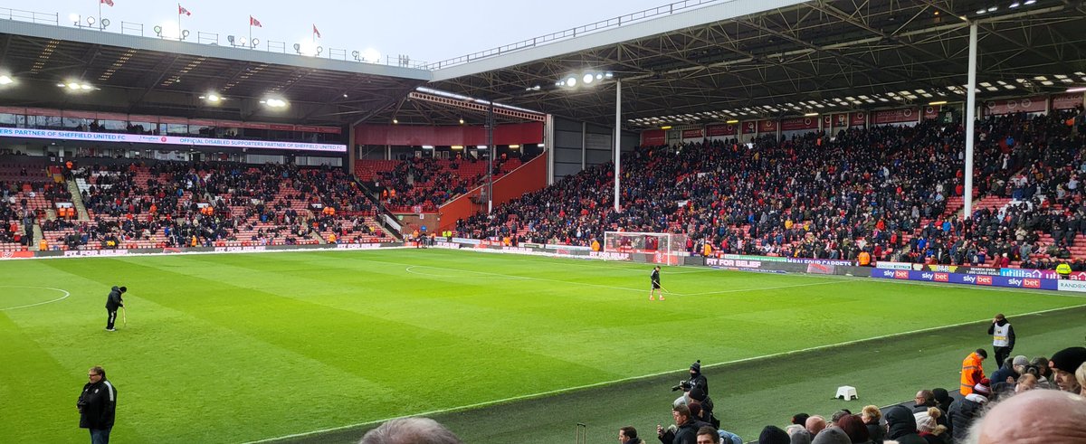 ModalTraining's tweet image. MODAL Training Centre and Humber Maritime College sponsored the match ball for the Sheffield United F.C VS Bristol City F.C. game.
Some of our team had the chance to go along and enjoy a brilliant match!
#sponsorship #matchball