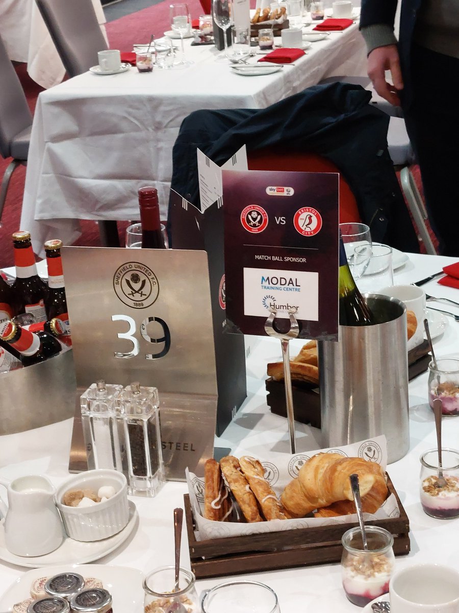 ModalTraining's tweet image. MODAL Training Centre and Humber Maritime College sponsored the match ball for the Sheffield United F.C VS Bristol City F.C. game.
Some of our team had the chance to go along and enjoy a brilliant match!
#sponsorship #matchball