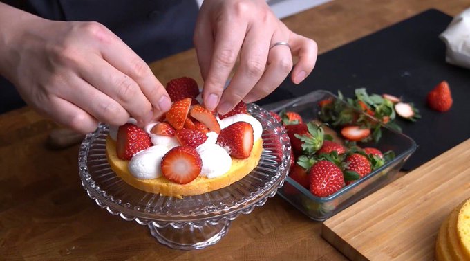 イチゴのショートケーキのtwitterイラスト検索結果