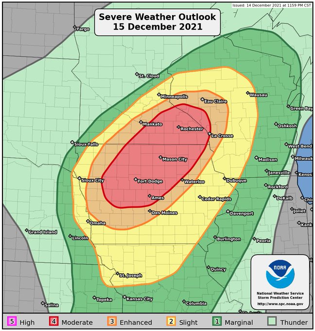 CathyWurzer's tweet photo. I just recorded weather forecasts for our @MPRnews network, including MSP and have never included things like "severe storms and tornadoes" in a December 15th forecast in Minnesota. It's crazy. Know how to get weather warnings today. https://t.co/xfUBUUY3sg