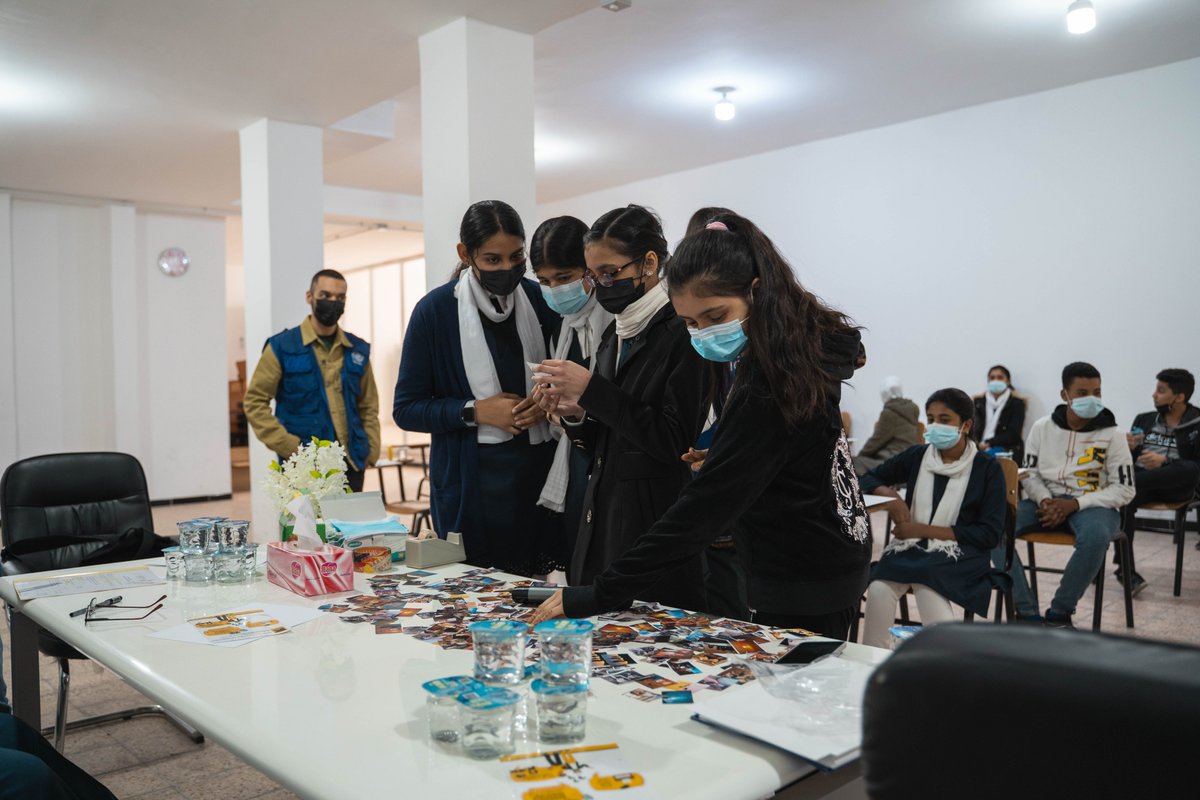 IOM_Libya's tweet photo. This Saturday is #InternationalMigrantsDay. In the lead up to the event, IOM teams conducted an art-based psychosocial workshop for a group of 23 adolescents from different backgrounds at the Pakistani School in Tripoli.
#safemigration #IMD2021 #IOMLibya https://t.co/z9fWQhKW9c