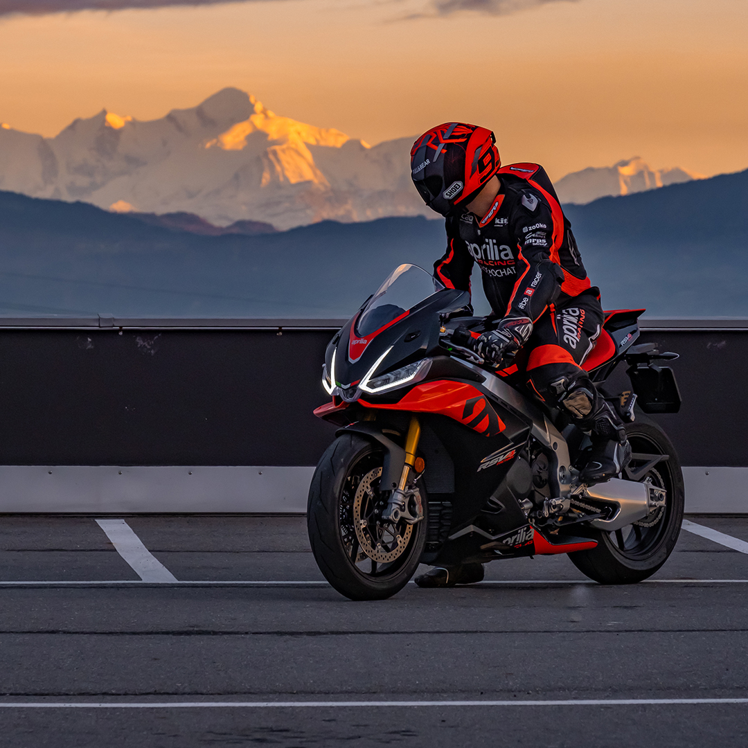 Does it get any better than this? What a way to end 2021 🤩

@zo0ko absolutely killing it in our final shot of the year 🥵 

How will you be seeing in #2022? 🏍

#RaceRecognition #bearacer #NewYear2022 #NewYearsEve