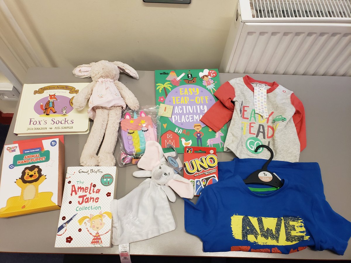 Yet more wonderful gifts from our <a href="/marlboroughpri/">Marlborough Primary</a> families. Such humbling generosity for the <a href="/boomerangcardif/">Boomerang Cardiff</a> Christmas gift appeal #kindness #love ❤❤❤ #community