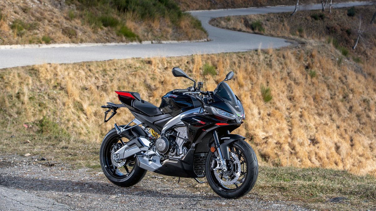 Aprilia UK tweet media