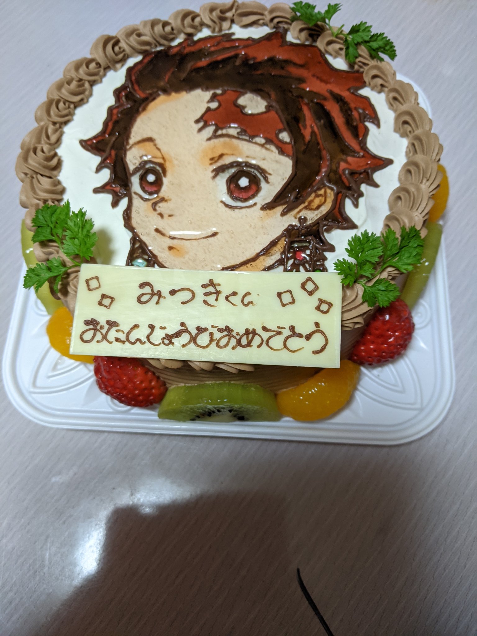平原 明美 みつき3歳おめでとう 時には甘えてきて 時にはのあに優しくする良いお兄ちゃんで これでいいと とか宮崎弁で会話するからびっくりする笑 言うこときかんときはたまらんけど これからも元気で育ってほしいな ケーキはtakaでアンパンマン
