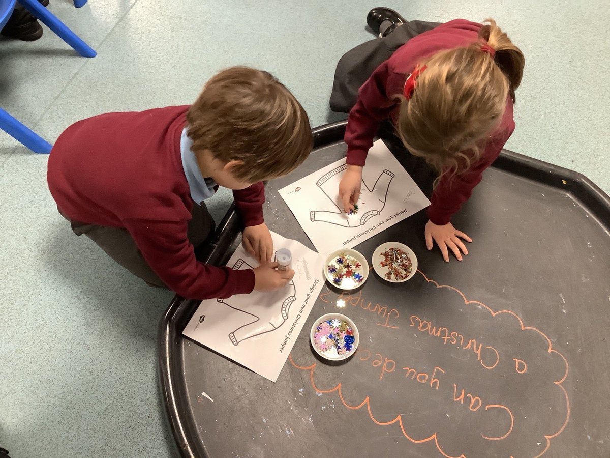 LlansannorPS's tweet photo. We decorated Christmas Jumpers #messychristmas #christmas #sparkles #llpsamnursery @RoseHill797 https://t.co/zWemFVSiFV