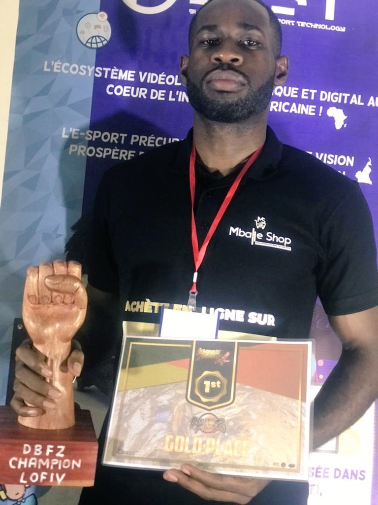 FzeroKfgc's tweet photo. Le #Esport237 mérite d'être représenté à l'international nous avons le potentiel.
Je dédie cette victoire �� ma famille et à toutes les communautés de #KFGC.
Merci particulier à @M_Sweech 
Merci à @CogaEsport237 @Bunkanga1
@BESTCORP_CMR 
@zDamascus https://t.co/6XQGtGEiiI