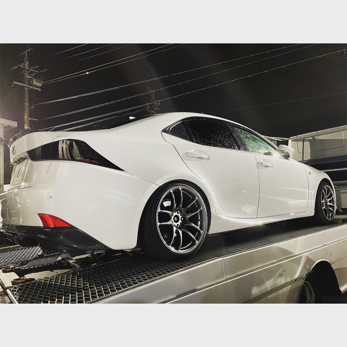 STYLECARSHOP's tweet photo. 先日こちらのLEXUS ISを
ご納車致しました。
写真や動画のみでの
ご成約頂きました。
御遠方よりオンラインのみの
やり取りで信頼して頂き
数多くある中古車販売店より
弊社のお車を購入頂き
誠に有難う御座いました。
#lexus #is250 #lexusis #is250fsport #v6 #4gr #workwheels #stylecarshop #納車 https://t.co/Z1QpsJR8LT