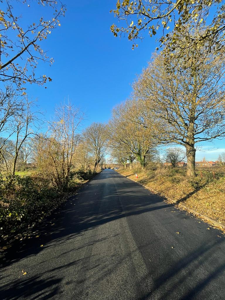 PotterSpace_'s tweet photo. Our resurfacing project of Recreation Road has reached completion. Between ourselves and @ForFarmersUK, we have worked to improve access for residents of Ousebank, Balby Allotments and our very own customers on our Selby business park. #WorksCompleted #RoadImprovements https://t.co/UsHTH8nX9D