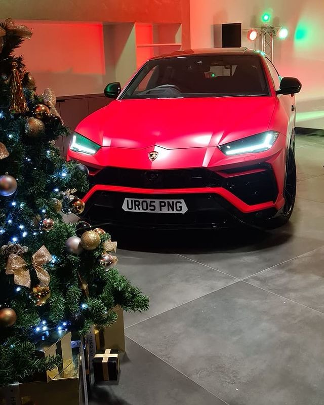 Who wouldn't want this beautiful Urus sitting under their tree this Christmas?! 😍🎄
​
​We were lucky enough to attend the <a href="/hrolamborghini/">H.R Owen Lamborghini</a>  Pangbourne Christmas Party. Thank you for the invite, we had a great time and it was great to see our plates on this stunning Lamborghini!