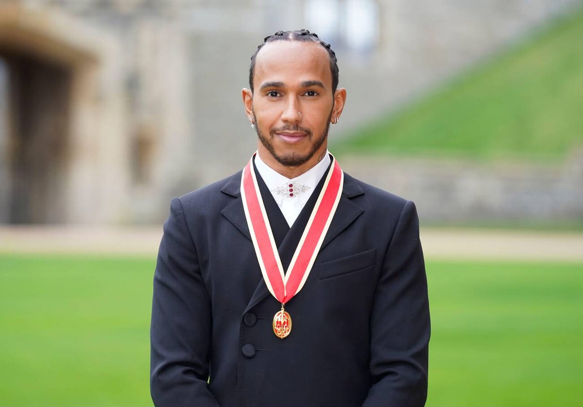 Sir Lewis Hamilton at Windsor Castle today 💜