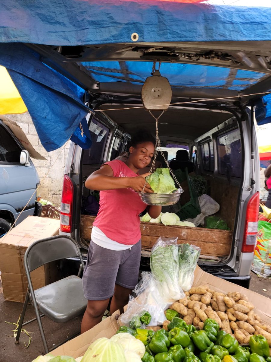 Smilejamtvj's tweet photo. Kadene Vidal maintained a steady balance between her job as a produce (market) vendor and being a UTech student. She obtained a Bachelor of Science in Tourism &amp; Management. https://t.co/VRgq5eALgD