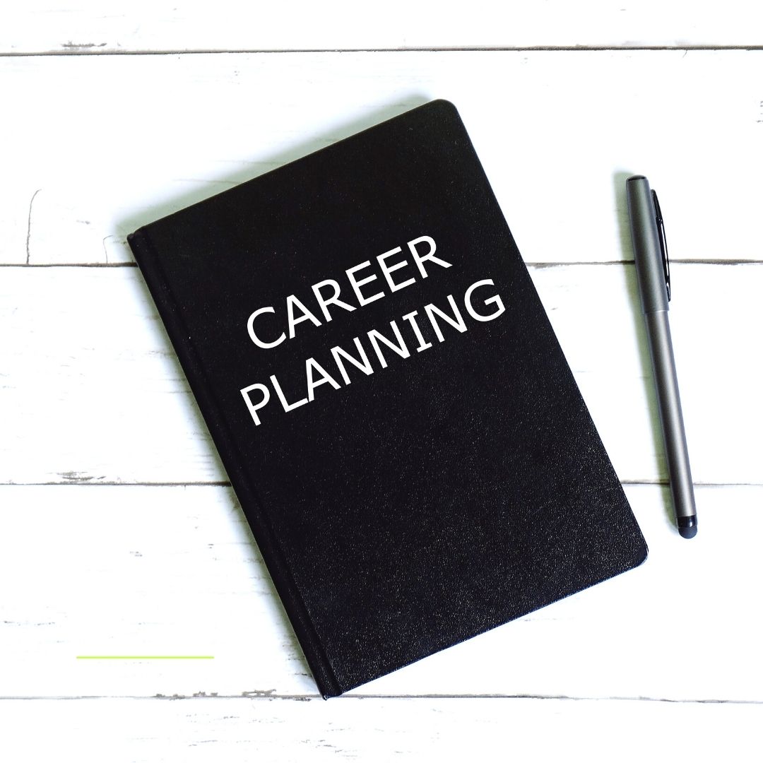 susmck2's tweet photo. Considering your career, not sure if its better to stay or look for new opportunities?  Why not watch this short video to give you some things to consider.
https://t.co/9stPj642IU https://t.co/KTbG3nXzOb