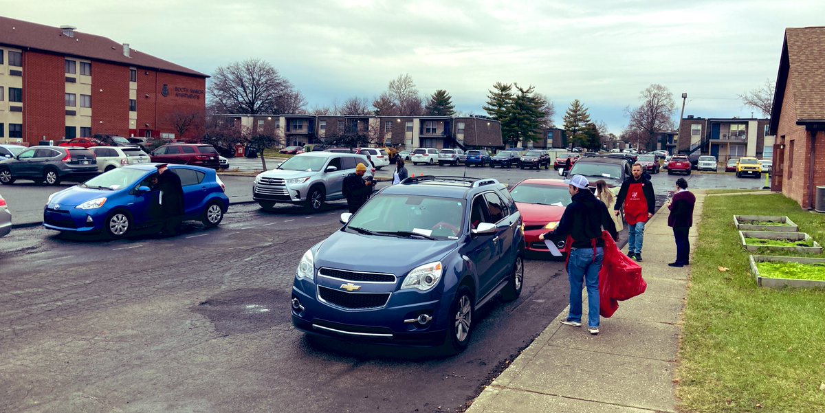 SAIndiana's tweet photo. It’s Day 3 of our 5-day #IndyAngelTree distribution and we’ve shifted to @SAEagleCreek. 1,300 of our 5,000 Angels get their gifts today and tomorrow! #hopemarcheson https://t.co/ixAxWlL8rO