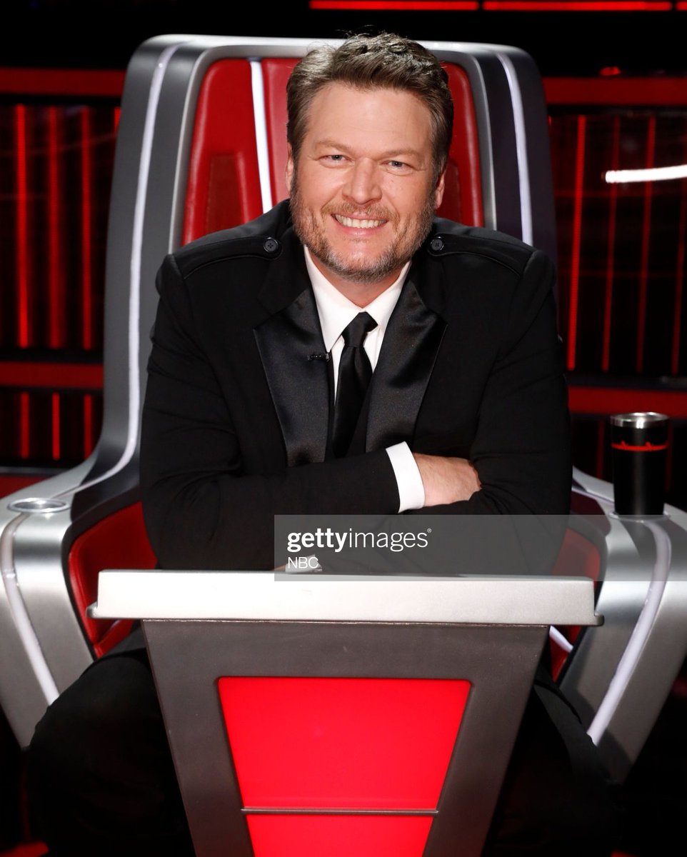 iloveBlakexGwen's tweet photo. Blake Shelton in a suit 😍🔥 https://t.co/6gQP0qY6iN