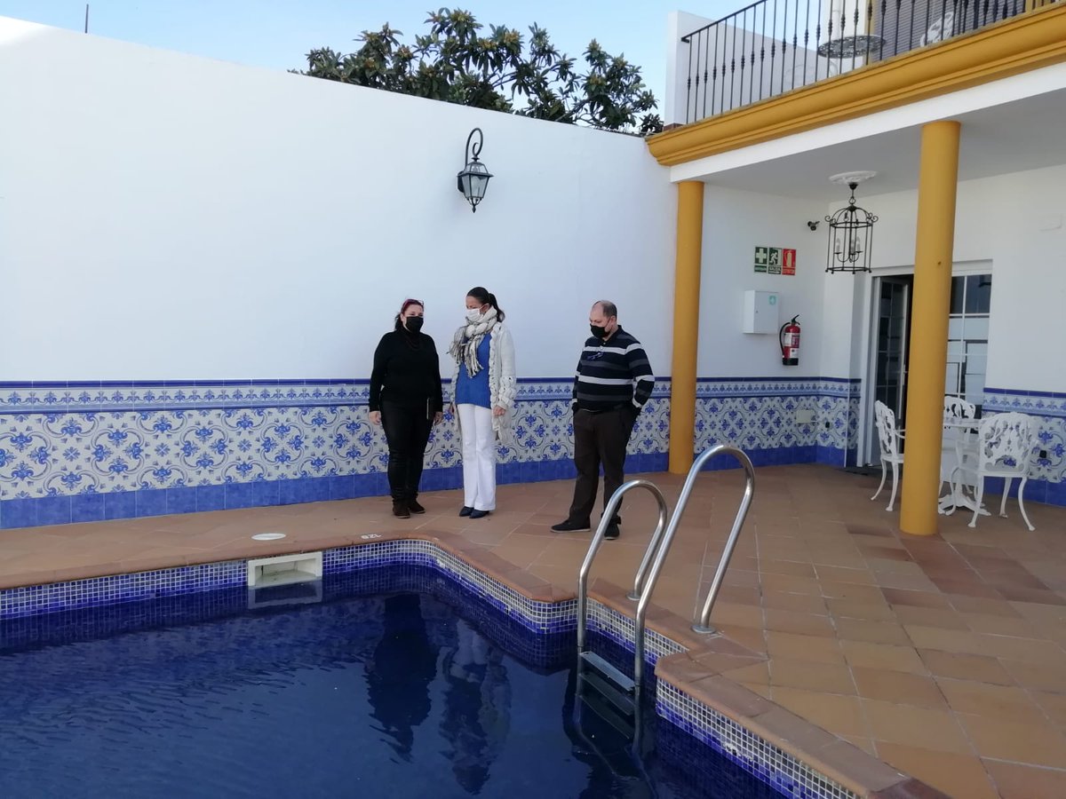 TurismoAND's tweet photo. 🌐 La #digitalización contribuye a crear nuevas oportunidades en el #Turismo tras la pandemia.
🚀 @TurismoAND apuesta por las nuevas tecnologías con las #ayudas #Pymetic
📌DT en #Huelva @angeles_muriel ha conocido las actuaciones realizadas en una de las empresas beneficiarias. https://t.co/HJrcqXsi49