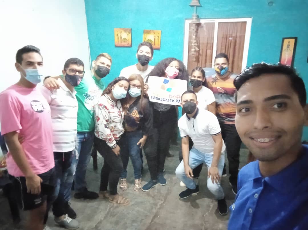 RJV_Falcon's tweet photo. El día sábado se llevo acabó un conversatorio sobre *"Resiliencia ante momentos difíciles",* con el objetivo de Orientar a los jóvenes de la comunidad sobre la importancia de actúar con resiliencia ante los momentos difíciles.
con el apoyo de  Maglobys Guarecuco,Abogada https://t.co/ZuYfZpGZlR