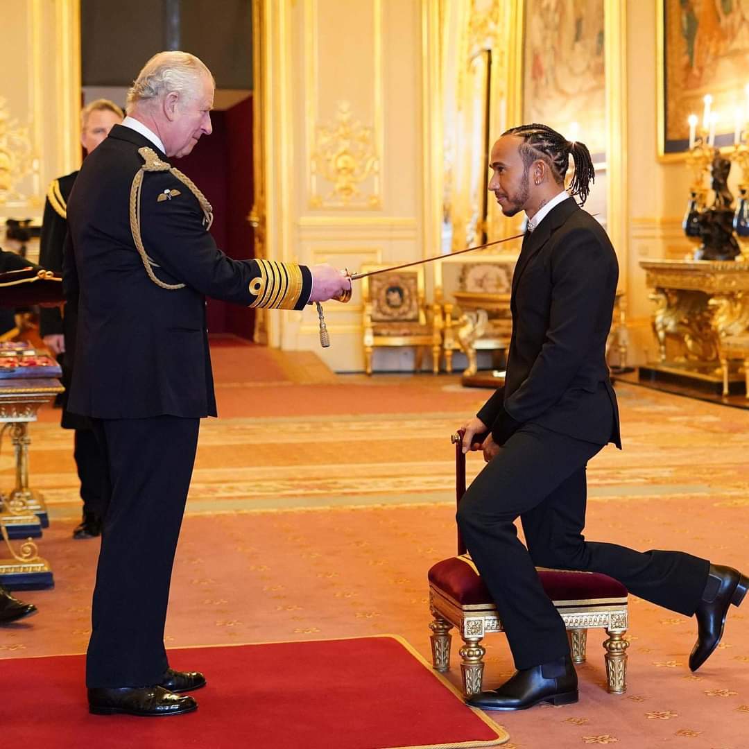 VictorNyaga_'s tweet photo. Sir Lewis Hamilton is made a Knight Bachelor by the Prince of Wales at Windsor Castle.
Image ID: 2HATNCR // Dominic Lipinski // PA Wire
#alamyeditoril
#SirLewisHamilton https://t.co/ChE7HvoqPe