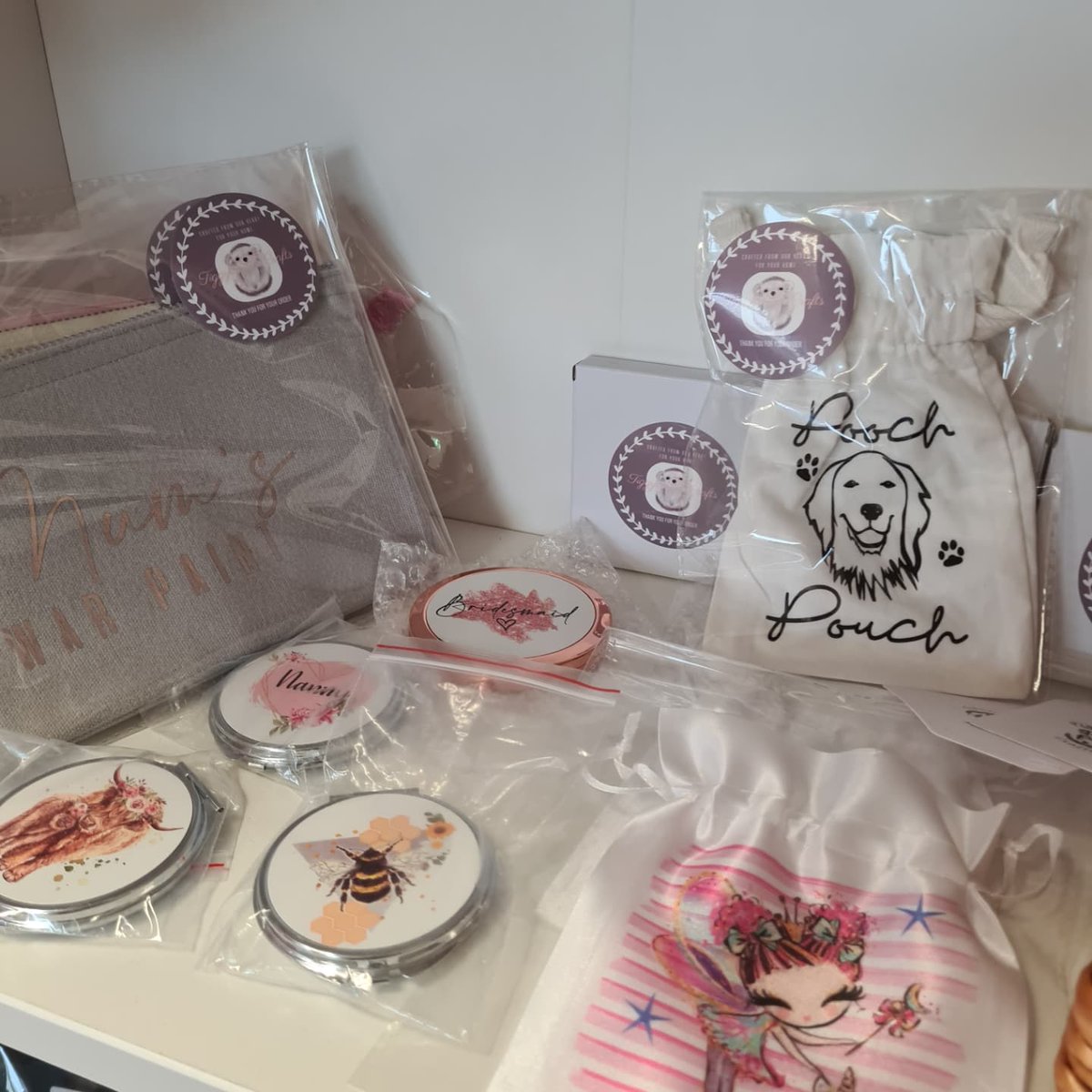 Volunteersnw's tweet photo. Grab your last minute Christmas gifts from local artists &amp; crafters here at Langney Community Cafe 

The cafe is open every Tuesday, Wednesday and Thursday 9am-2pm https://t.co/CuTlp2GWpZ