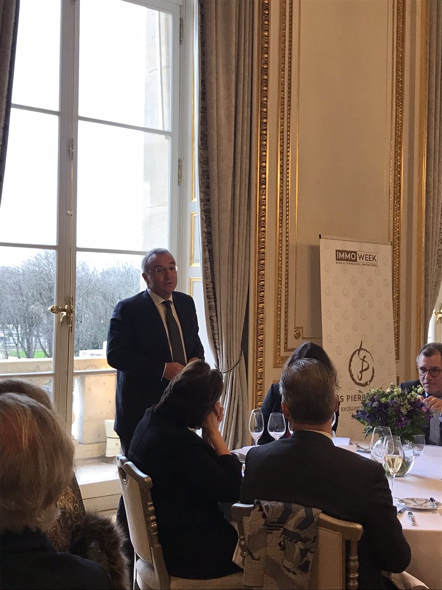 immoweek's tweet photo. Aujourd’hui, les nommé(e)s aux #PO2022 sont réunis pour un déjeuner à l’@hoteldecrillon avec le président du Cercle Pierres d’Or, @MA_Jamet https://t.co/bWv8eX1E1Y