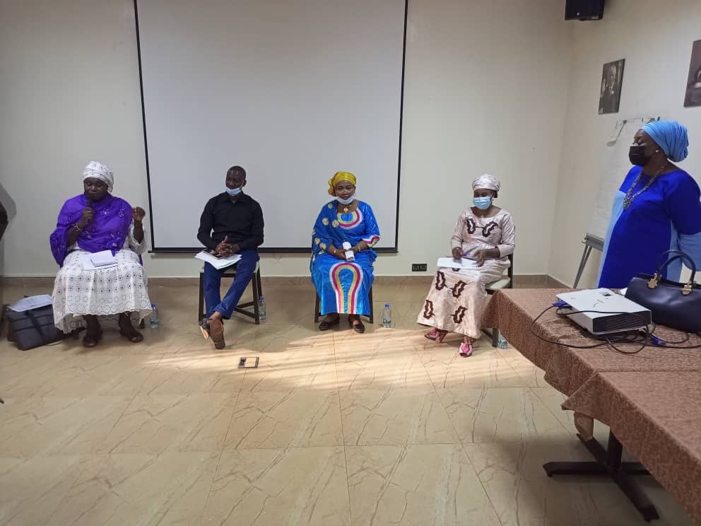 DDCMali's tweet photo. La #DDCMali vient d’accueillir le F2F #Genre de la Division Afrique de l’Ouest @SwissDevCoop qui a regroupé les points focaux Genre 🇧🇯 🇧🇫 🇳🇪🇹🇩 🇨🇭et les partenaires. En savoir plus ➡️ https://t.co/S79wDFRu0j https://t.co/xy6LNj9skA