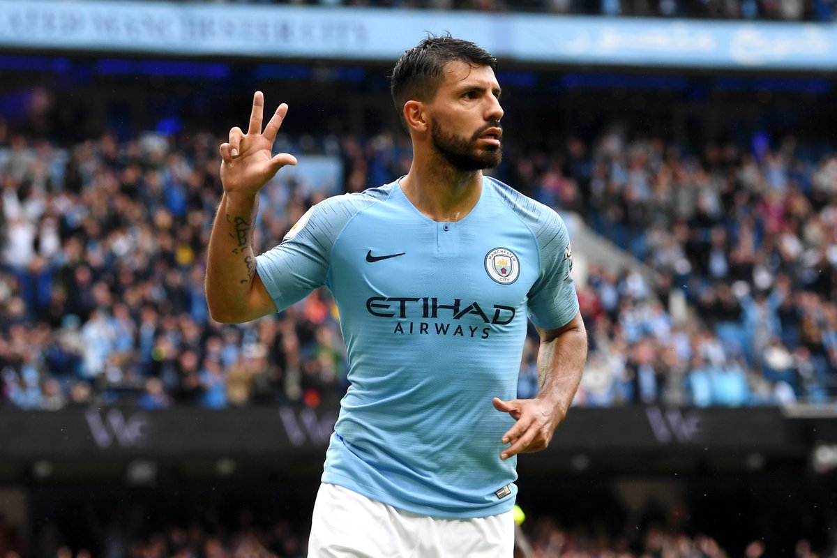 OfficialFPL's tweet photo. 💙 @aguerosergiokun in #FPL:

2️⃣7️⃣5️⃣ matches
1️⃣6️⃣0️⃣3️⃣ points
1️⃣8️⃣4️⃣ goals
6️⃣5️⃣ assists
2️⃣1️⃣6️⃣ bonus points
3️⃣ seasons with over 200 points
6️⃣ 20+ points hauls

1️⃣ legend https://t.co/qVSENgVeYM