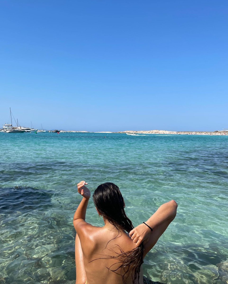 MariaStone23's tweet photo. el mar cura todo❤️‍🩹🌊 https://t.co/L3Nnkvqeio