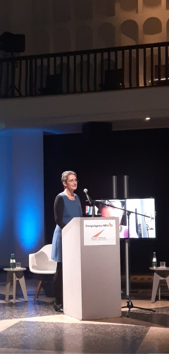 Jen_Friedrich's tweet photo. IRES Symposium 2021 - live aus dem Kulturquartier SilentGreen in Berlin. Prof. Stefanie Meilinger/Hochschule Rhein Sieg, Dr. Nina Scheer/MdB und Marlies Diephaus/MWIDE begrüßen das Publikum. Wir freuen uns auf ein breites Themenspektrum! #Energiewende #Klimaschutz https://t.co/c5qSbPlH15
