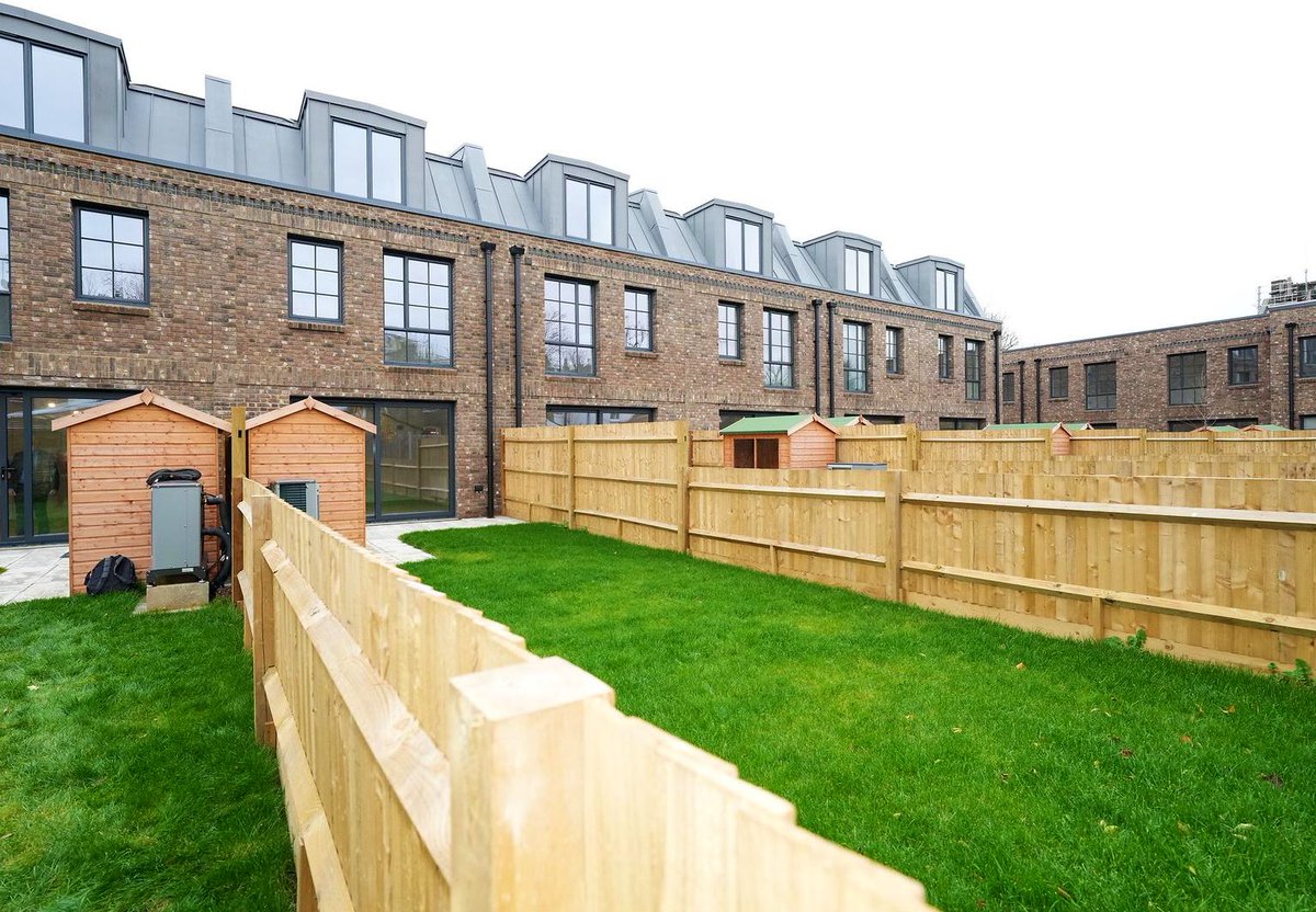 The number of new council homes started across London has increased six-fold since 2015-16. 

Today <a href="/MayorofLondon/">Mayor of London, Sadiq Khan</a> visited Welsford Street in Bermondsey to see 10 newly completed, family-sized council homes built by <a href="/lb_southwark/">Southwark Council</a> with support from City Hall.