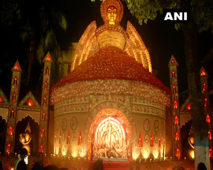 ANI's tweet photo. Durga Puja in West Bengal has been inscribed on the UNESCO's 'Intangible Heritage list'

(file photos) https://t.co/N9XiK51fUg