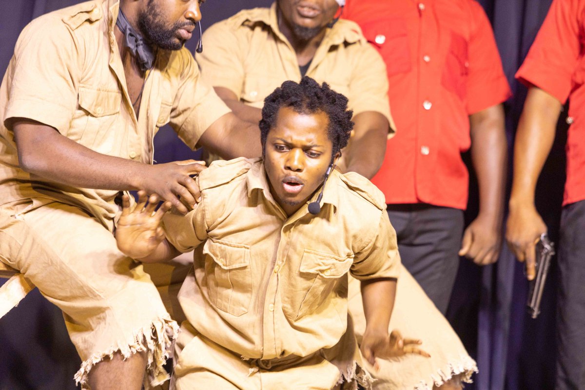 Raconteurprod's tweet photo. Moments with Phillip Francis @philipstheactor at our recently held stage play, FIRST THEY CAME, by @raconteurprod which was part of the events that commemorated the 2021 Human Rights Day.
Many thanks to @EUinNigeria for making this play possible. https://t.co/8zUAPfPMvQ