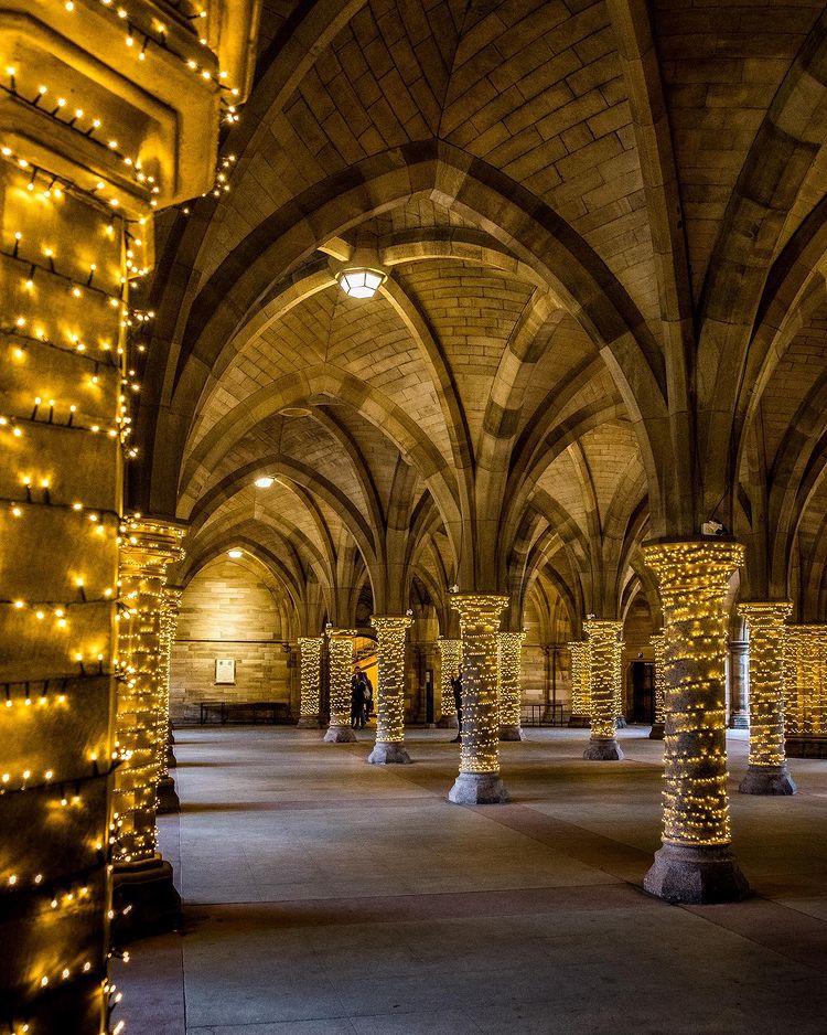 VisitScotland's tweet photo. It's no surprise this is one of the most photographed places in #Glasgow 😍✨

📍 The Cloisters, @UofGlasgow 📷 IG/pandeyrr #RespectProtectEnjoy https://t.co/ngIj8PBwIg