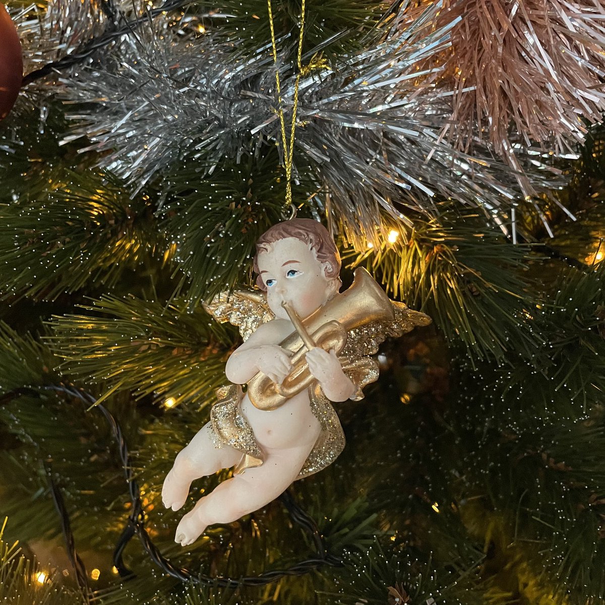 Lily79's tweet photo. @SylviaMvanE @DouwPien Ik ga vandaag voor deze.  #lekkerkitsch #houikvan https://t.co/MVuJopWghd