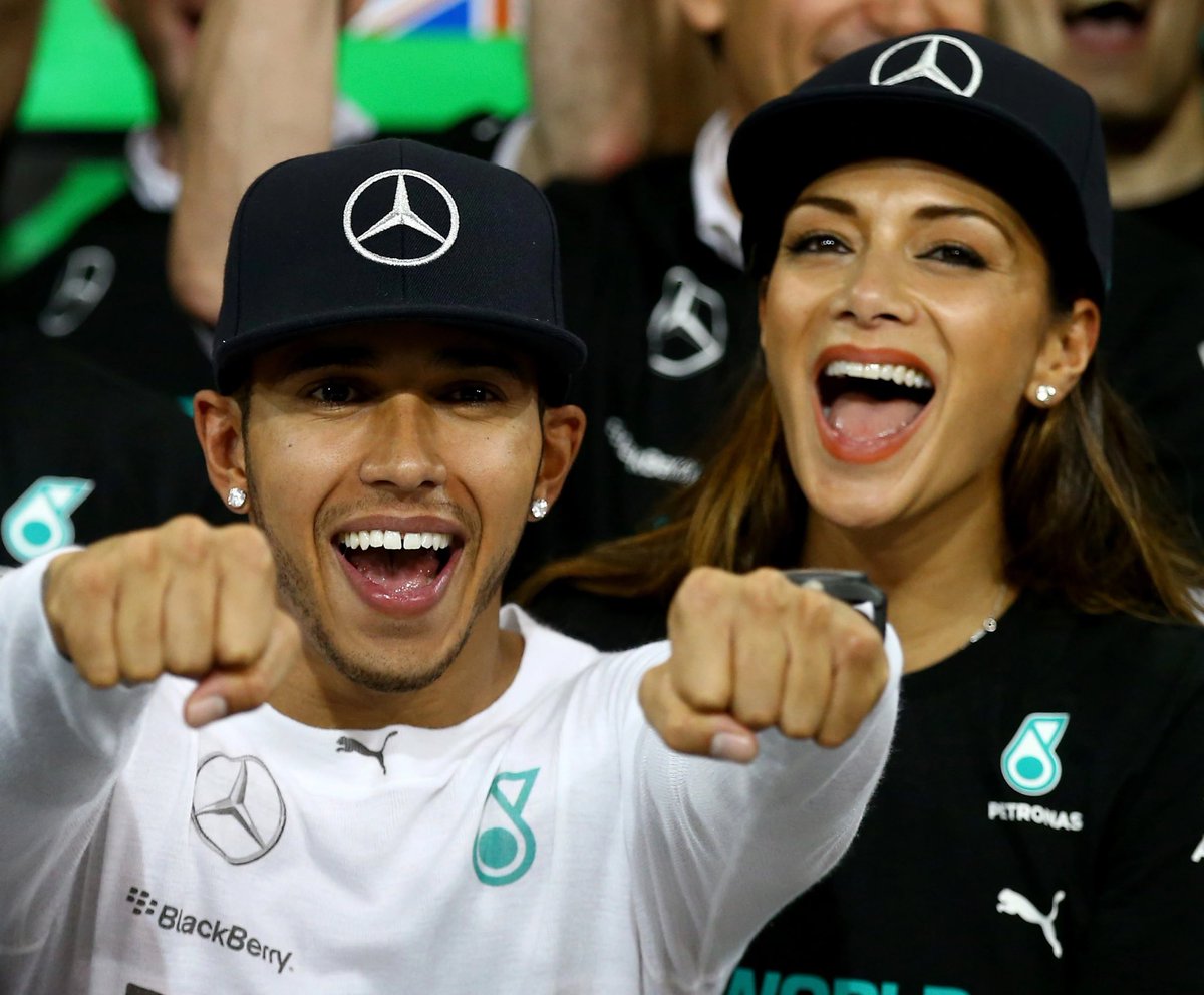 rebecca_sussex's tweet photo. I honestly still think Lewis Hamilton’s true love was Nicole Scherzinger but they just met at the wrong time 🤧❤️‍🩹 https://t.co/I5whp38EId