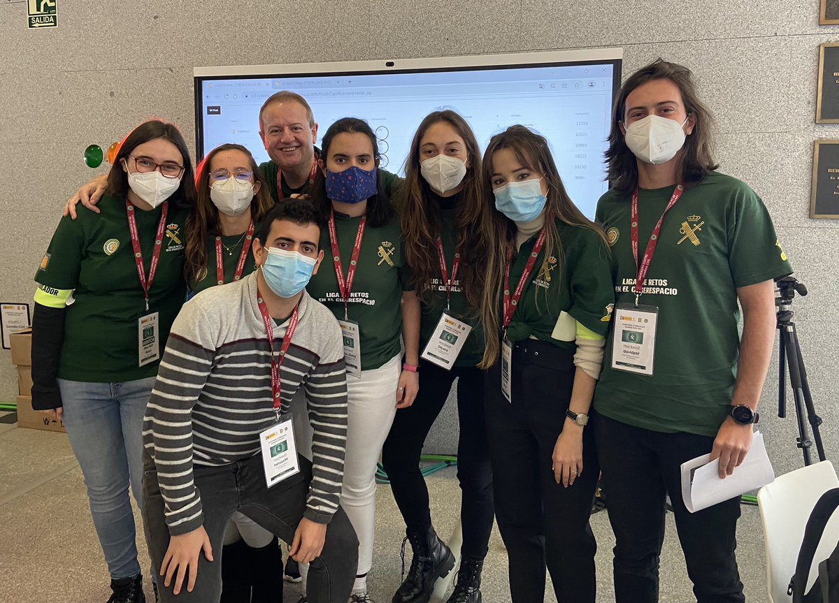 CarlotaUrruela's tweet photo. Vamos #Hackea2!!! Muy orgullosa de nuestro gran equipo👏🏻💪🏻🥰@VicDPzgz https://t.co/bYCqQ6JmJU