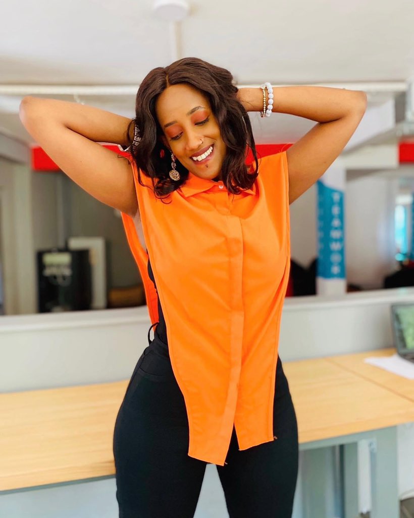 BigEyeUG's tweet photo. But who is dating this girl? https://t.co/RVtFVIMCHm