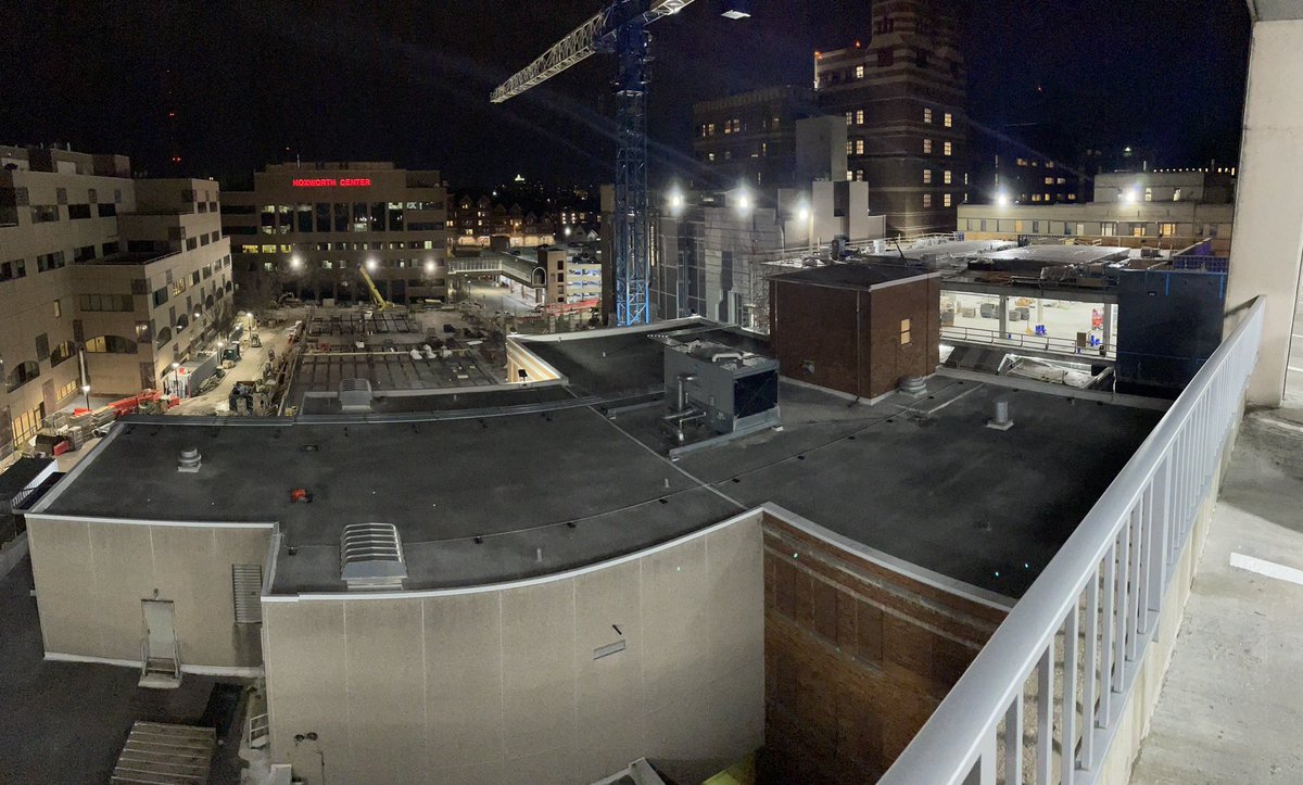 Construction views by day | night. #UC #expansion