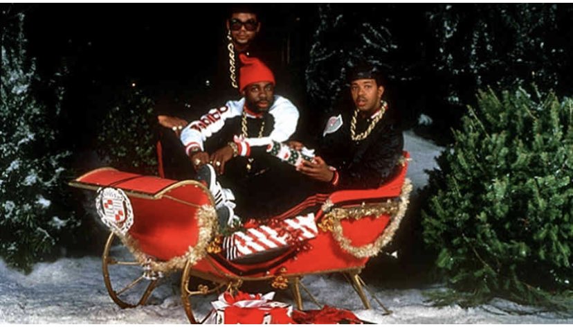 The AI🤖’s calculations have determined the 12/15/21 Minute Bell Song will be “Christmas In Hollis” by Run DMC.🤖🎄🤖🎄🤖

youtu.be/OR07r0ZMFb8