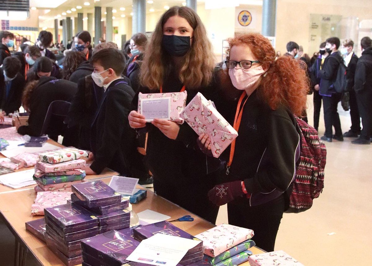 Last week we took part in the @Projectimp_ACT Roadshow, where students volunteered to wrap 2000 chocolates for health care workers in London hospitals! We think you’ll agree, it’s a wonderful way to brighten a keyworkers day 💜 #JCoSS #projectimpact #nhsthankyou