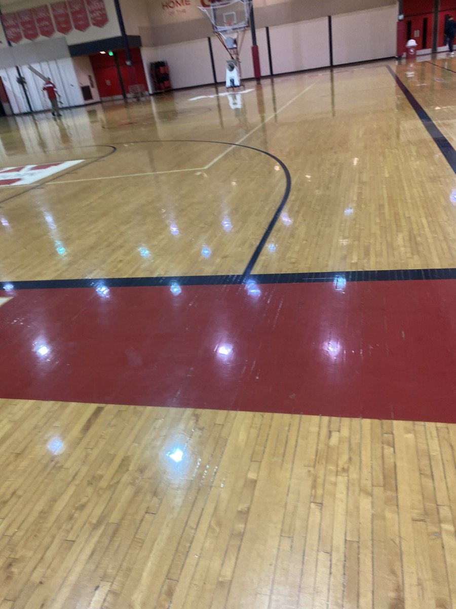 Morton_Hoops's tweet photo. Building a culture to where everyone motivates each other, and everyone works just as hard as their brother @willcollins_0  #breakfastclub https://t.co/xjGsOkNR5g