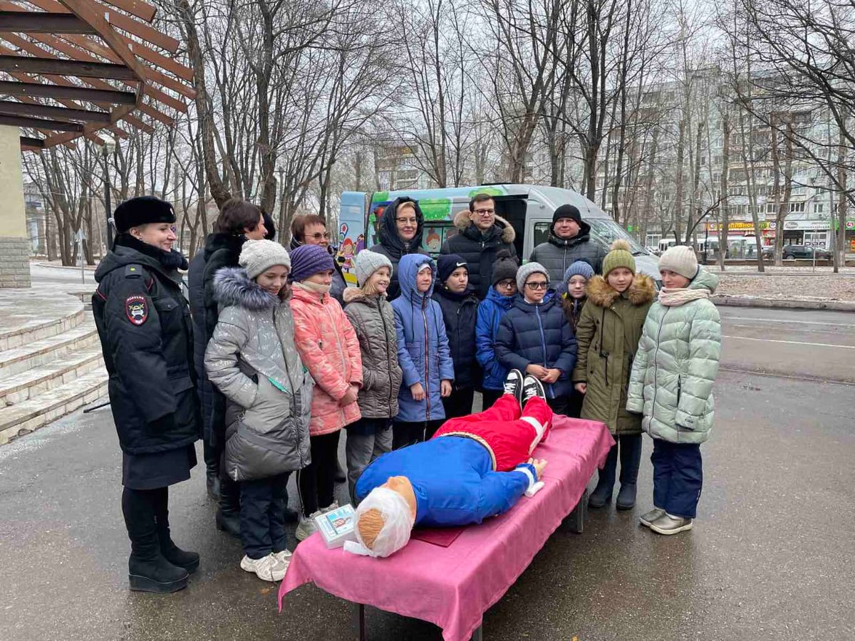 depsamobr63's tweet photo. Комплекс «Мобильной лаборатории» предназначен для моделирования дорожных ситуаций и обучения моделям поведения на дороге в условиях, максимально приближенных к реальным. https://t.co/4R6AApyjlo