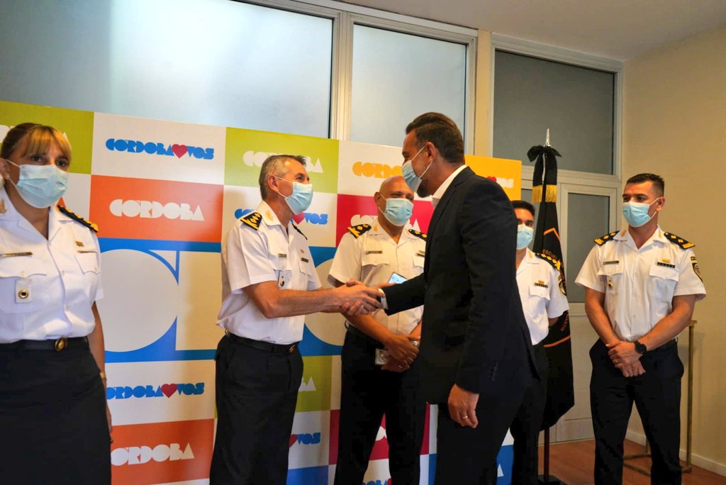 miguelsiciliano's tweet photo. En representación de @MuniCba, acompañamos al Ministro de Seguridad y a la Jefa de Policía de @gobdecordoba y a l@s egresad@s de la Escuela de Policía Gral San Martín de la promoción LXVIII. Es un gusto poder acompañar a quienes a partir de hoy son Policías en nuestra provincia. https://t.co/fgRl4Urxsv