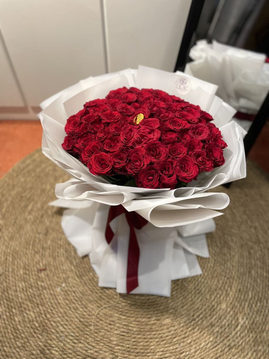 lilac4all's tweet photo. احب بكُلي لا اعتدال ولا عقل https://t.co/HhDYe4m3PF