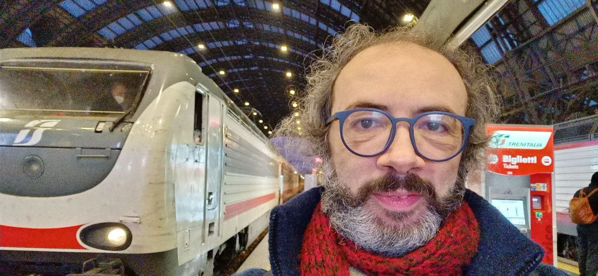 GGrimalda's tweet photo. #Nofly #Slowtravel by #OvernightTrain on 1000km 12hours route #Lecce➡️#Milan🇮🇹:46kg #CO2 #emissions,against 141kg by✈️/160kg by🚗.Italian railway @fsitaliane not as green as @DB_Bahn,but they offer coffee and solo-cuchette costs only €84! #refusetofly #decarbonise #ClimateCrisis https://t.co/OKx1yRKocz