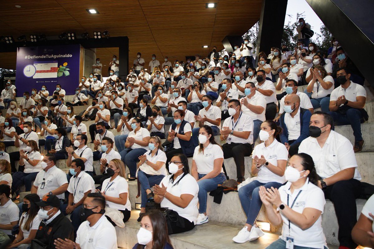 RolandoCastroSv's tweet photo. Gracias a todos nuestros colaboradores del Ministerio de Trabajo, por este gran despliegue que estamos ejecutando en todo el país. Defendiendo y llevando justicia a nuestra clase trabajadora. #DefiendeTuAguinaldo https://t.co/j7EKKnjiQc