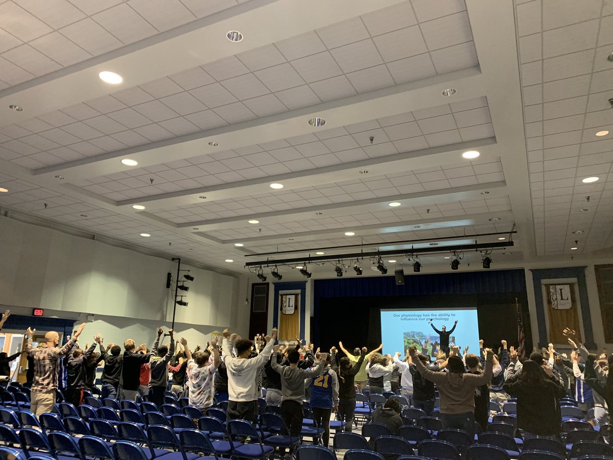 BCRiverfront's tweet photo. At LMS yesterday with Eric Gremminger speaking to the middle schoolers. Eric gave a great presentation telling his story and emphasizing the importance of setting goals, connecting with good people around you, and participating in hobbies and activities that make you happy! https://t.co/G21JPJdcci